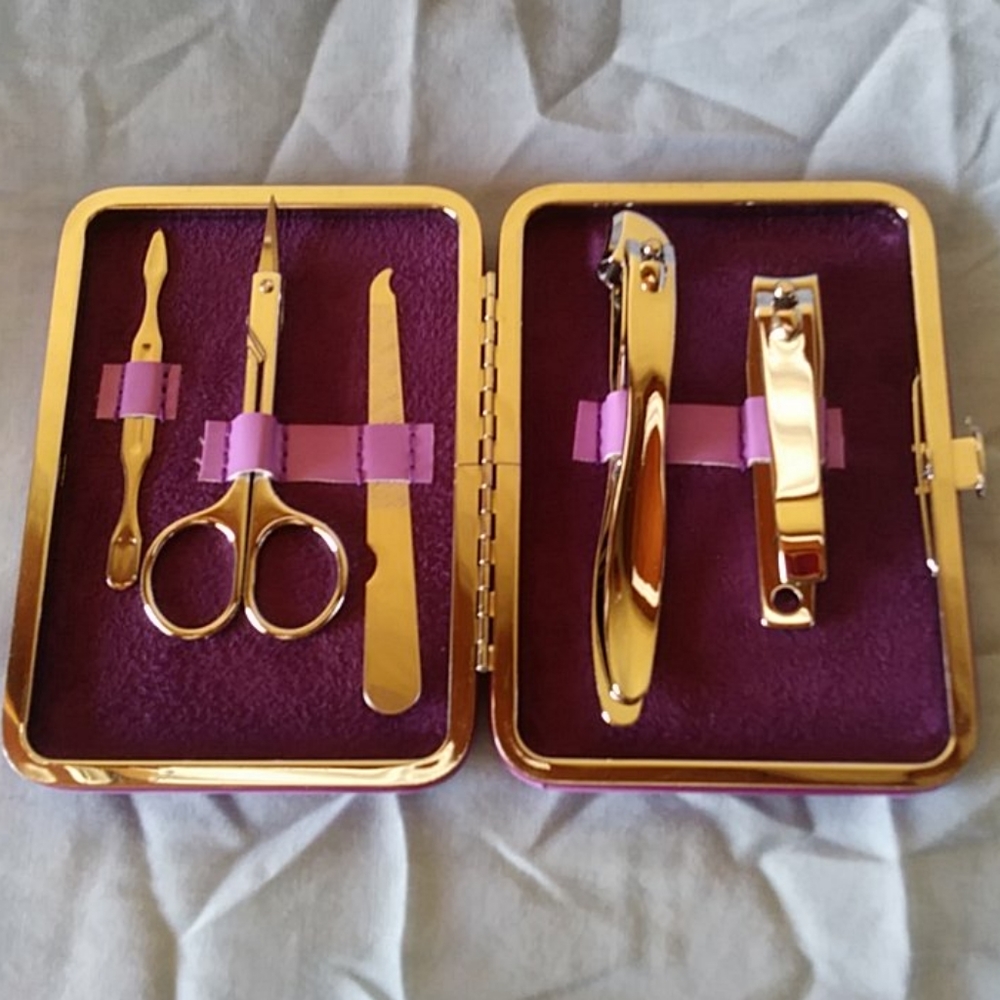 Avon Footworks Total Pedicure Kit New